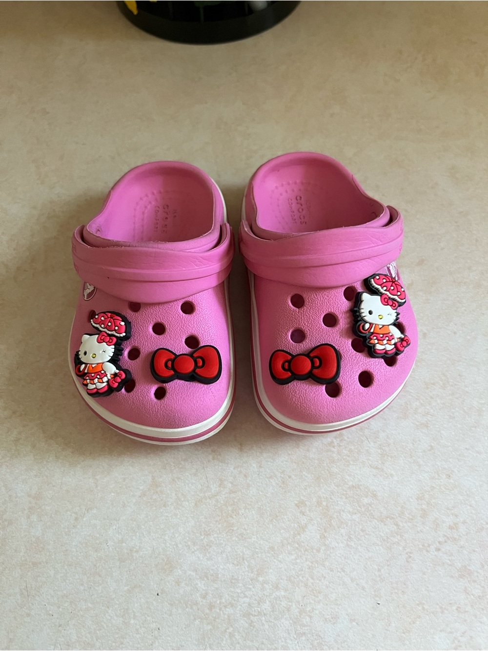 CROCS Kids Pink Clog with Charms Size 4C - Picture 4 of 6